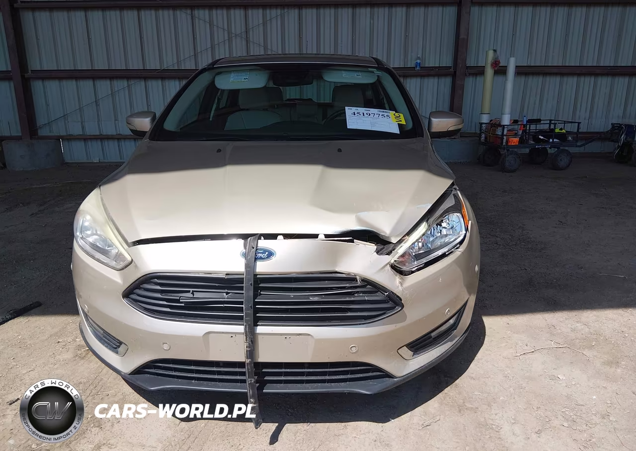 2017 Ford Focus Titanium VIN:1FADP3N25HL240461 - 6
