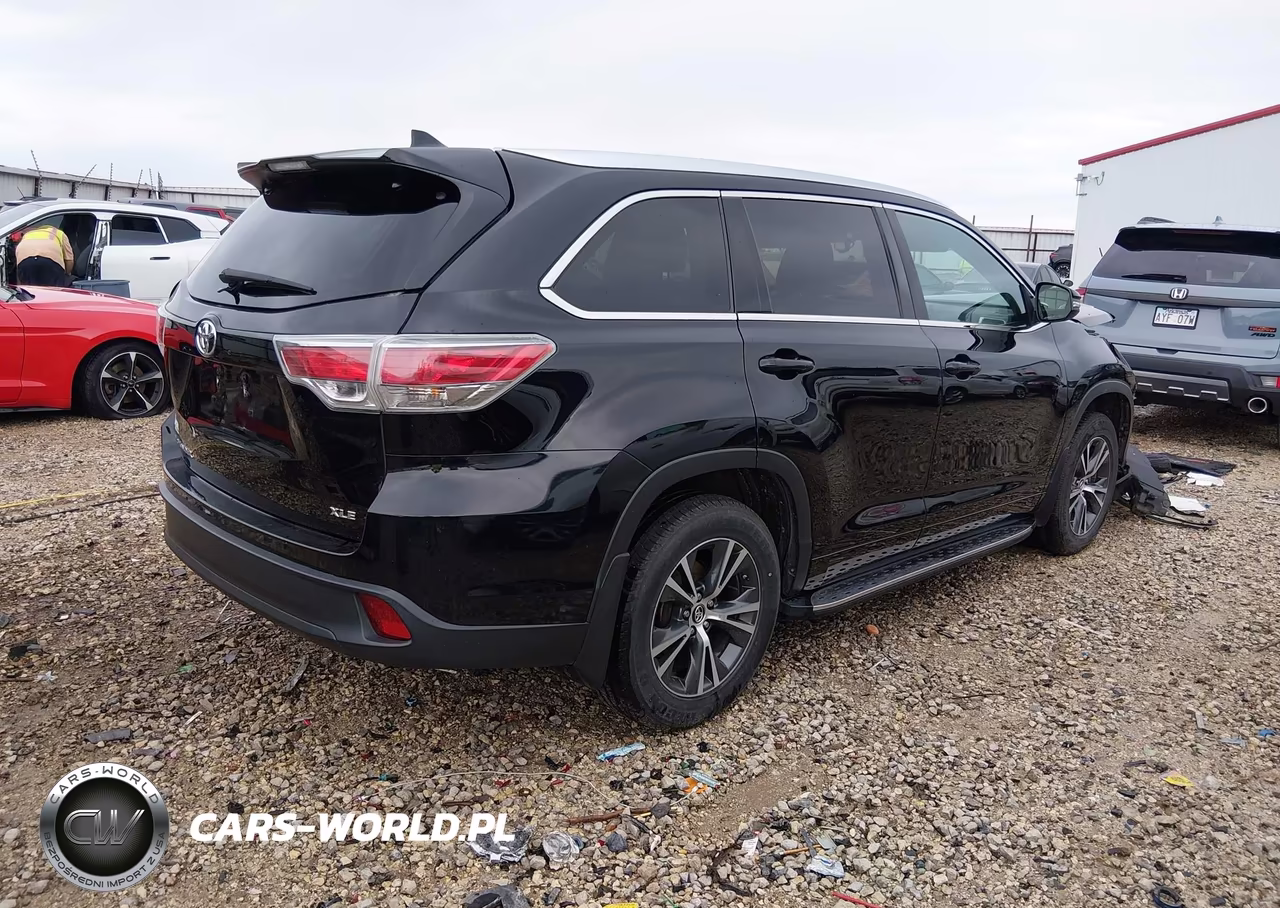 2016 Toyota Highlander Xle V6 VIN:5TDKKRFH1GS152090 - 4