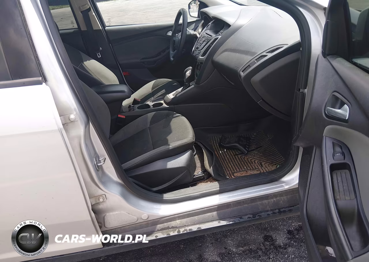 2014 Ford Focus Se VIN:1FADP3F22EL428106 - 5