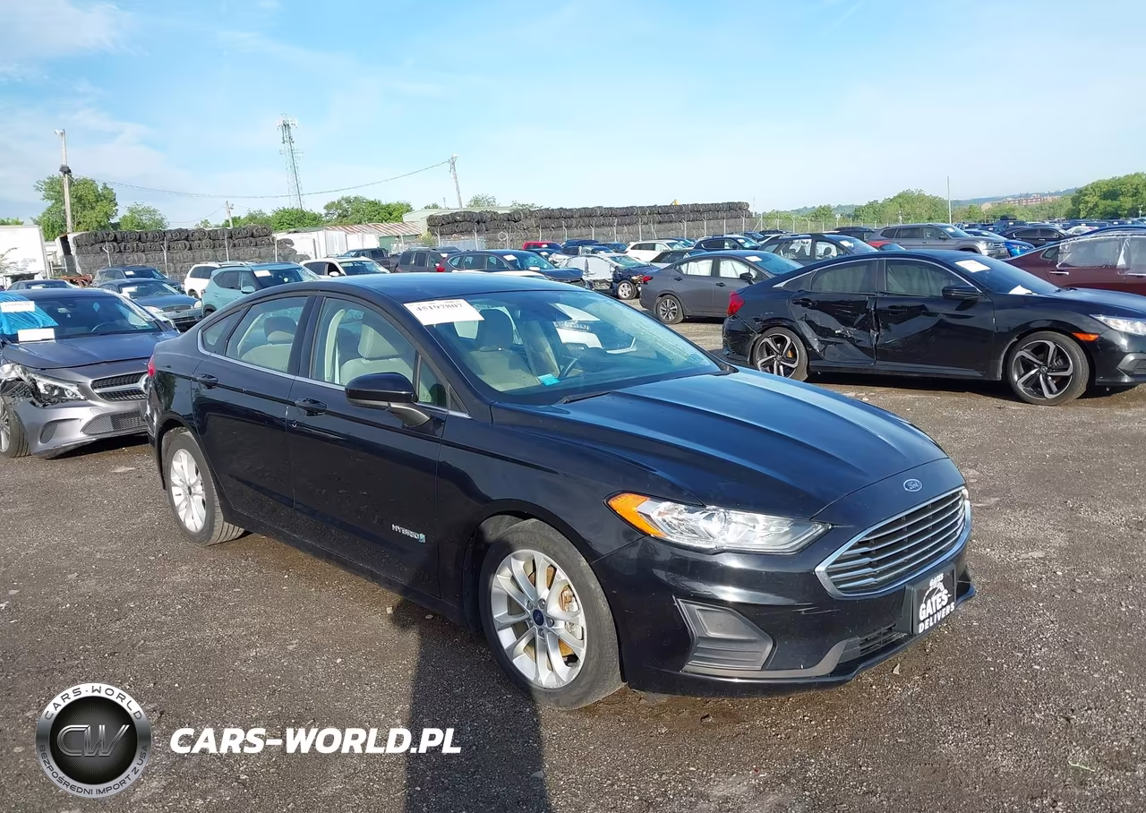 2019 Ford Fusion Hybrid Se – zdjęcie 1 z 16