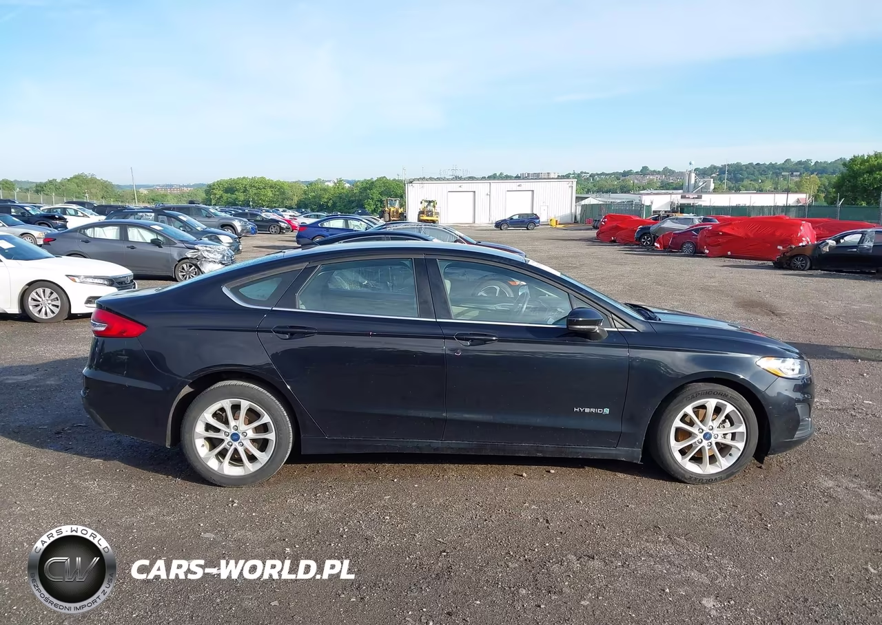 2019 Ford Fusion Hybrid Se VIN:3FA6P0LU3KR222075 - 13
