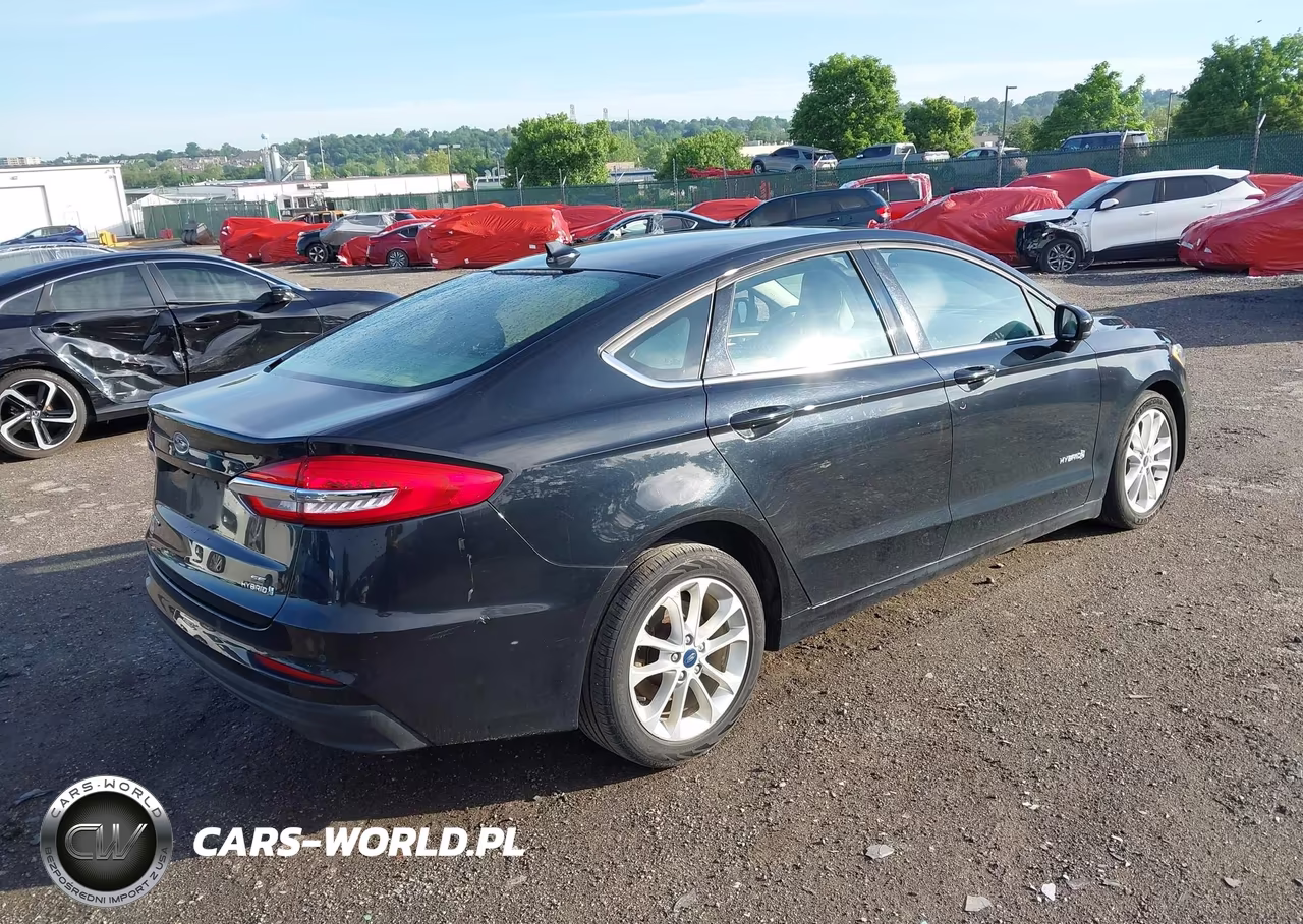 2019 Ford Fusion Hybrid Se VIN:3FA6P0LU3KR222075 - 4