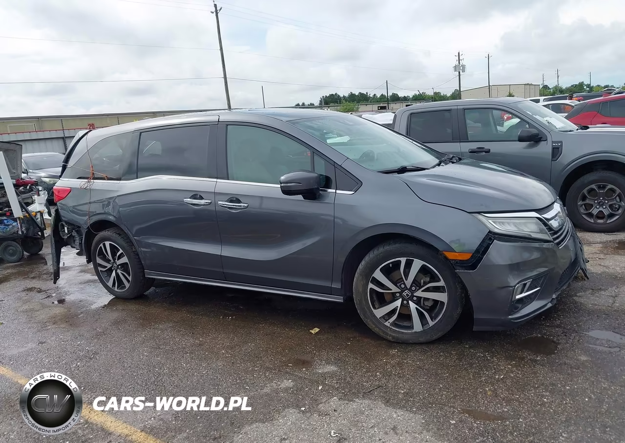 2018 Honda Odyssey Elite VIN:5FNRL6H96JB057651 - 12