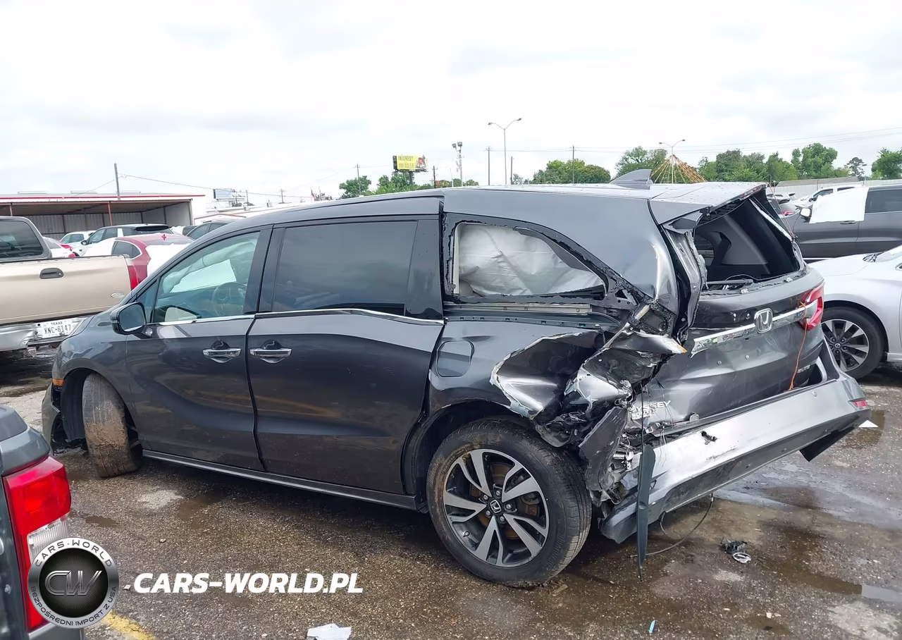 2018 Honda Odyssey Elite VIN:5FNRL6H96JB057651 - 13