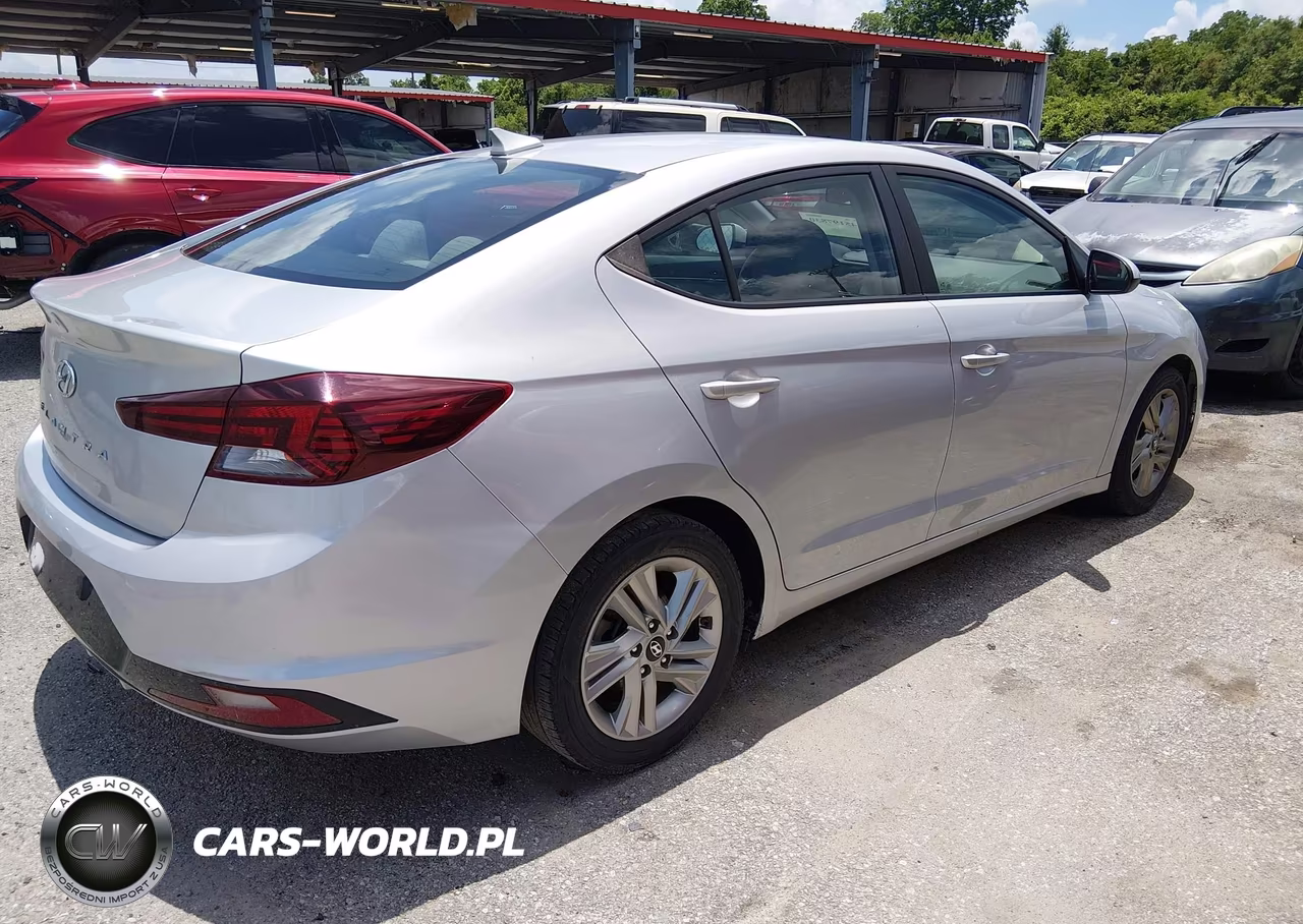 2019 Hyundai Elantra Sel VIN:5NPD84LF1KH426626 - 4