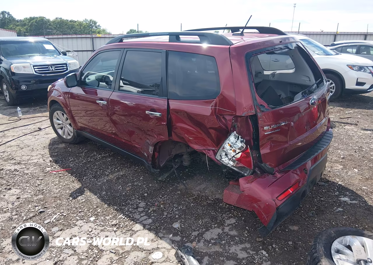 2012 Subaru Forester 2.5X Premium VIN:JF2SHBDC2CH460611 - 3