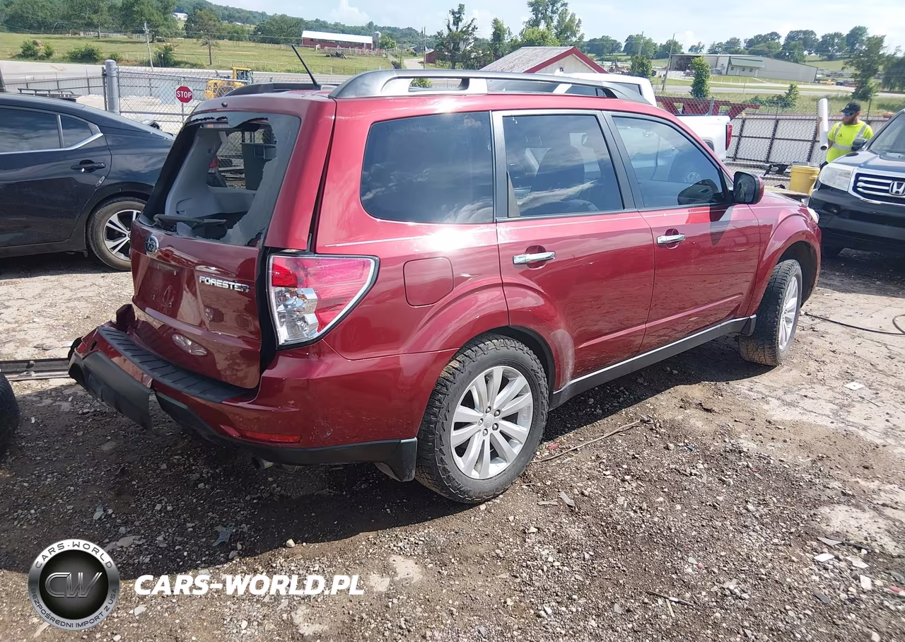2012 Subaru Forester 2.5X Premium VIN:JF2SHBDC2CH460611 - 4