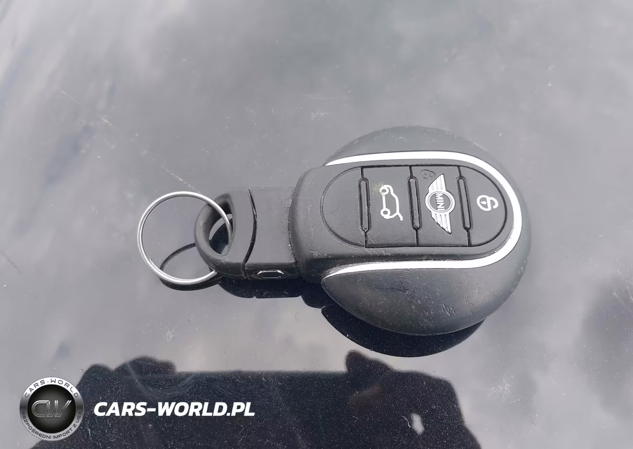 2017 Mini Clubman Cooper VIN:WMWLU1C5XH2F27560 - 11