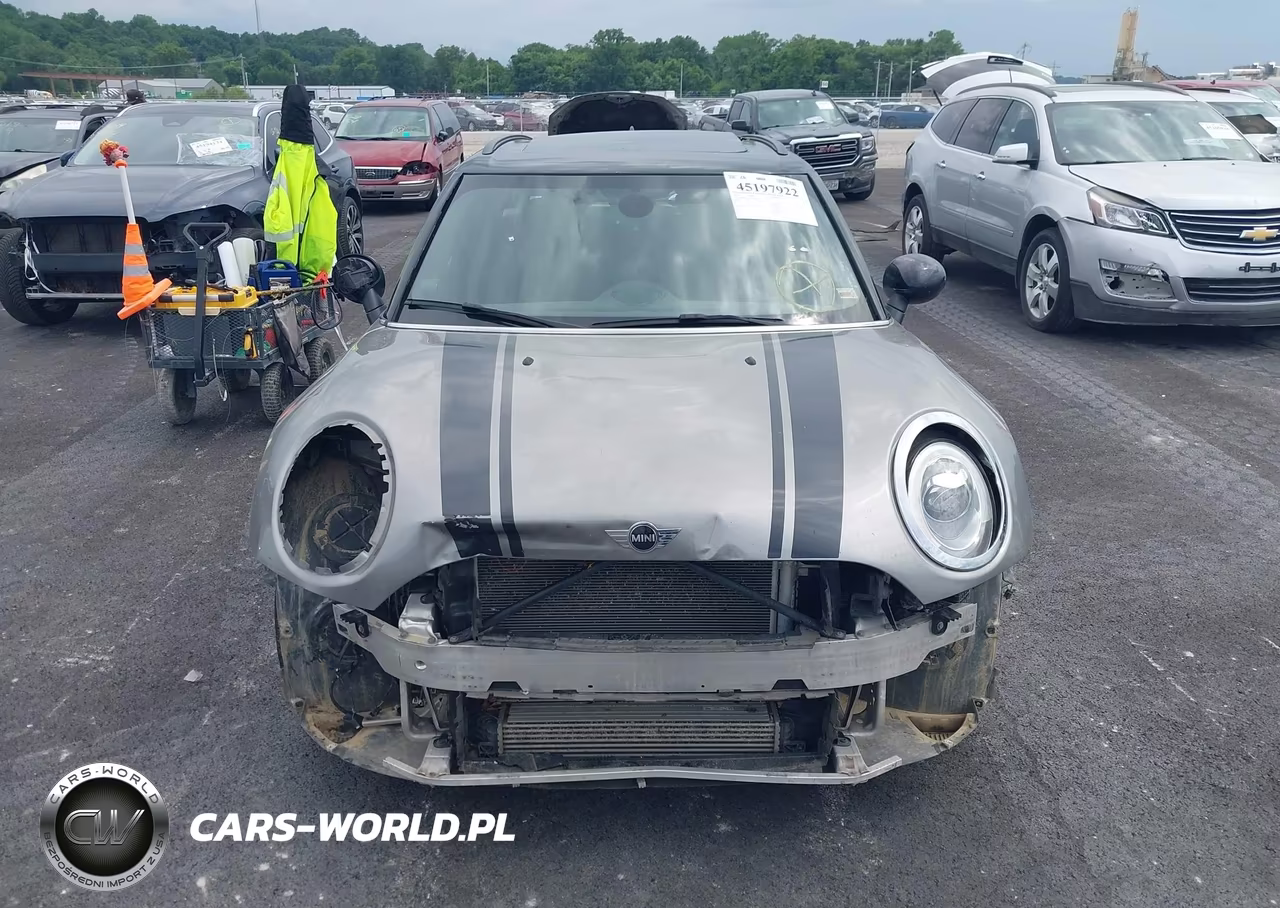 2017 Mini Clubman Cooper VIN:WMWLU1C5XH2F27560 - 13