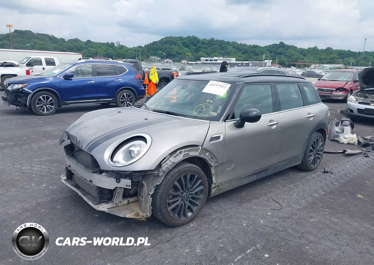 2017 Mini Clubman Cooper VIN:WMWLU1C5XH2F27560 - 2