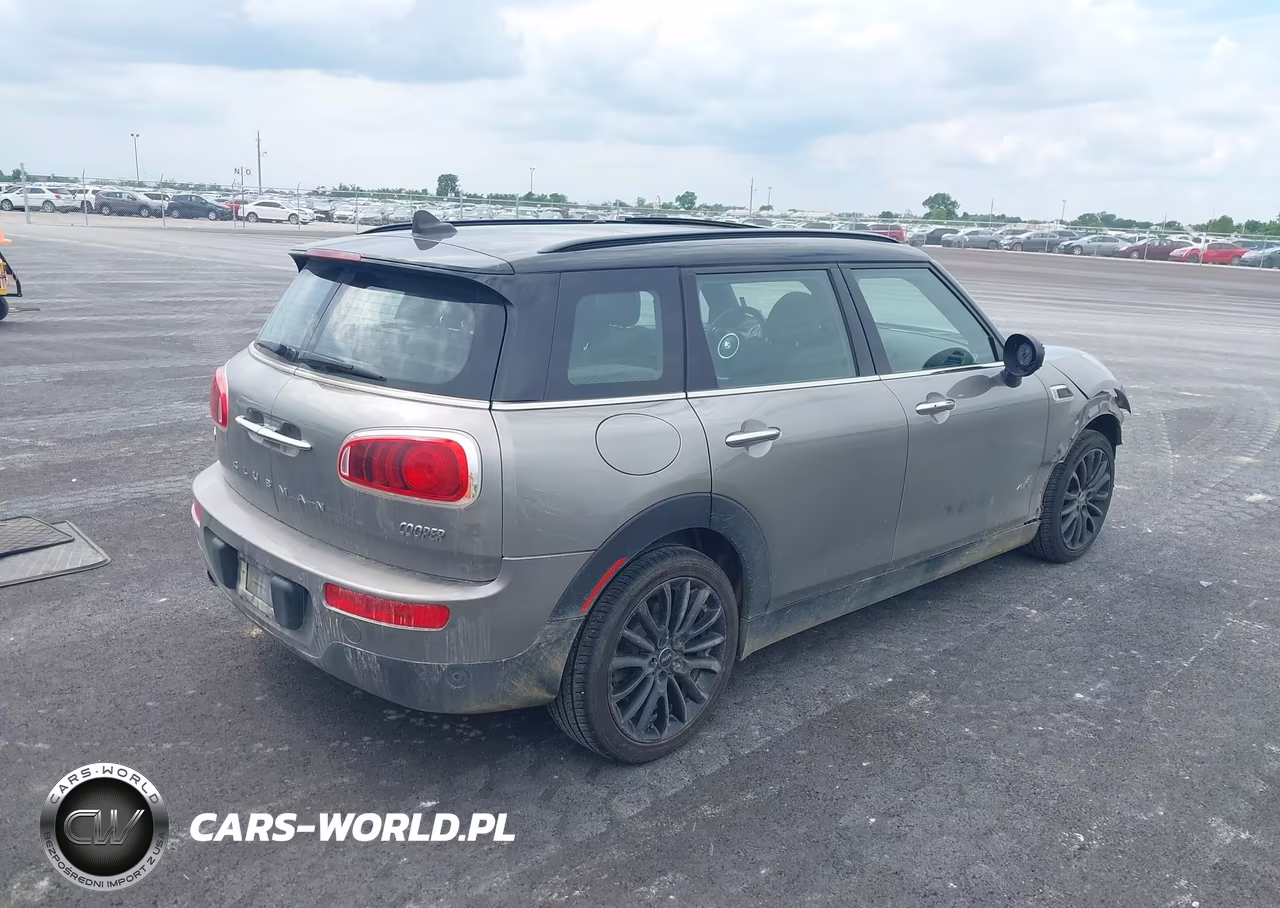 2017 Mini Clubman Cooper VIN:WMWLU1C5XH2F27560 - 4
