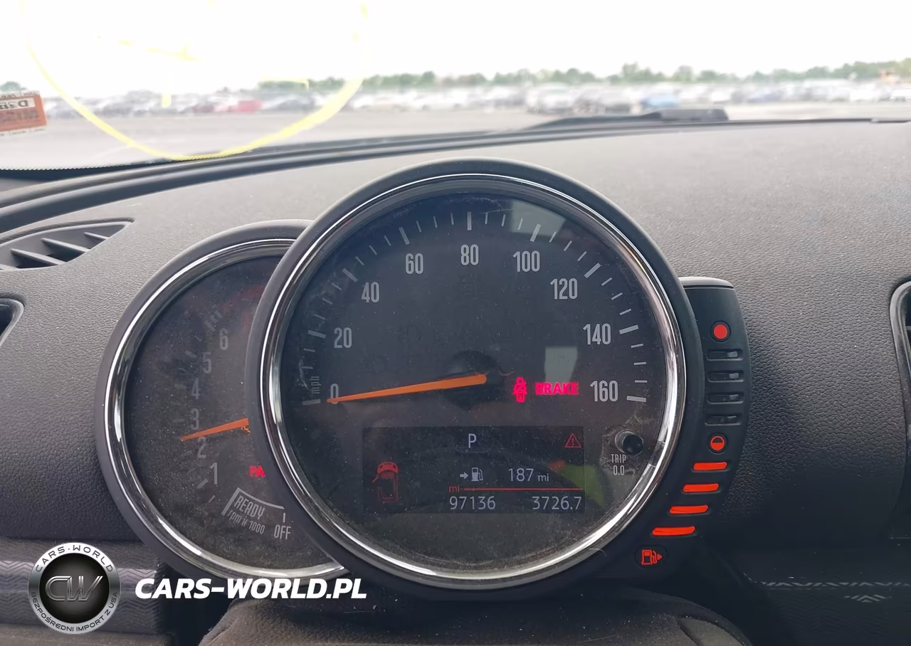 2017 Mini Clubman Cooper VIN:WMWLU1C5XH2F27560 - 7
