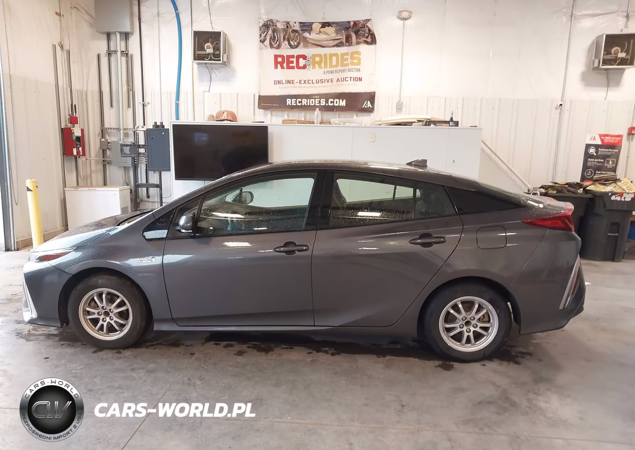 2017 Toyota Prius Prime Premium VIN:JTDKARFP4H3051512 - 14