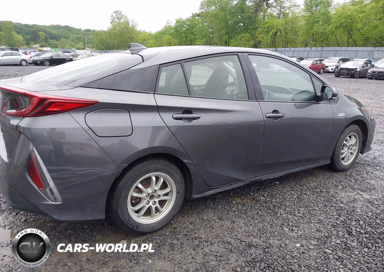 2017 Toyota Prius Prime Premium VIN:JTDKARFP4H3051512 - 6