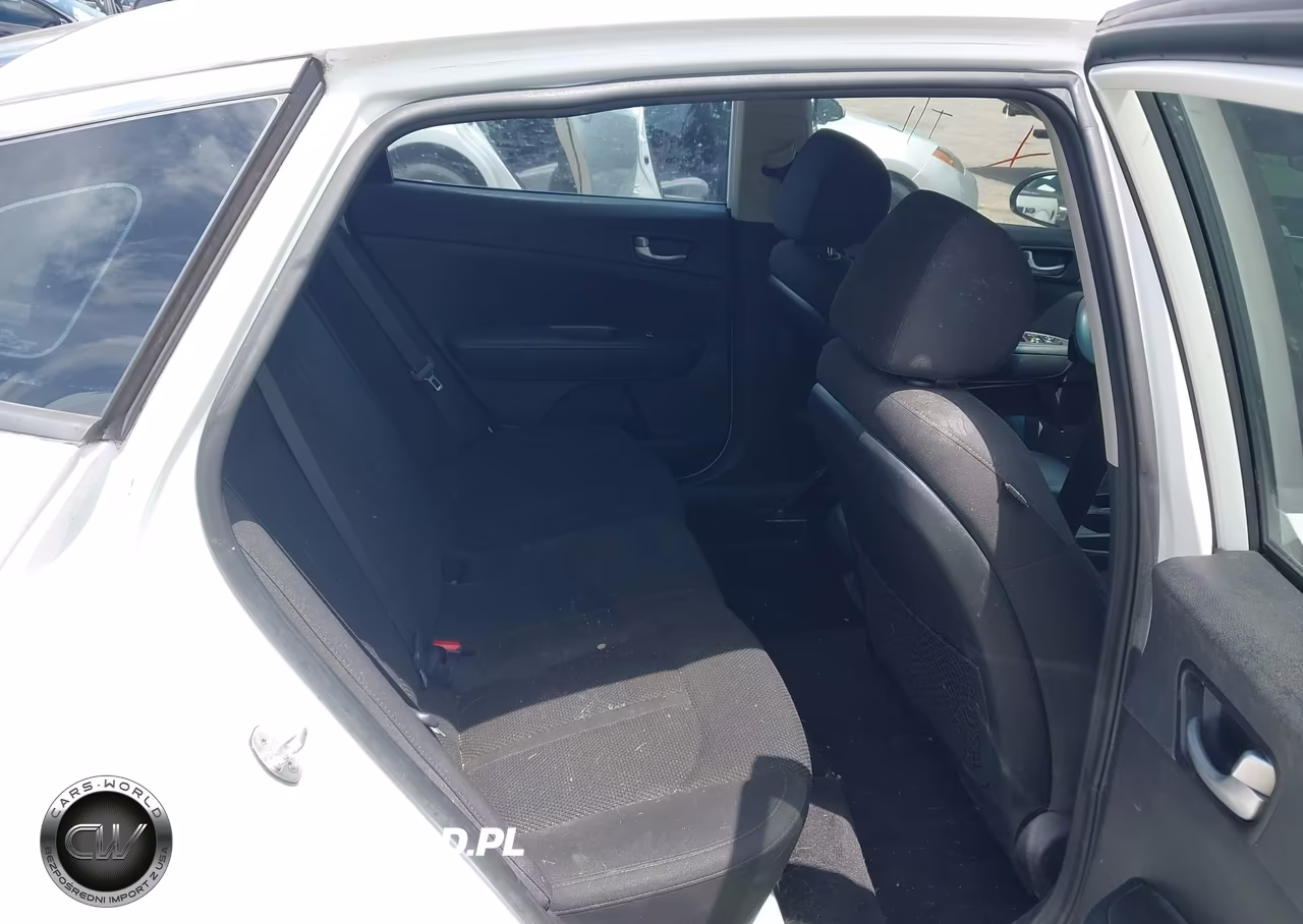 2019 Kia Optima Lx VIN:5XXGT4L39KG280988 - 8