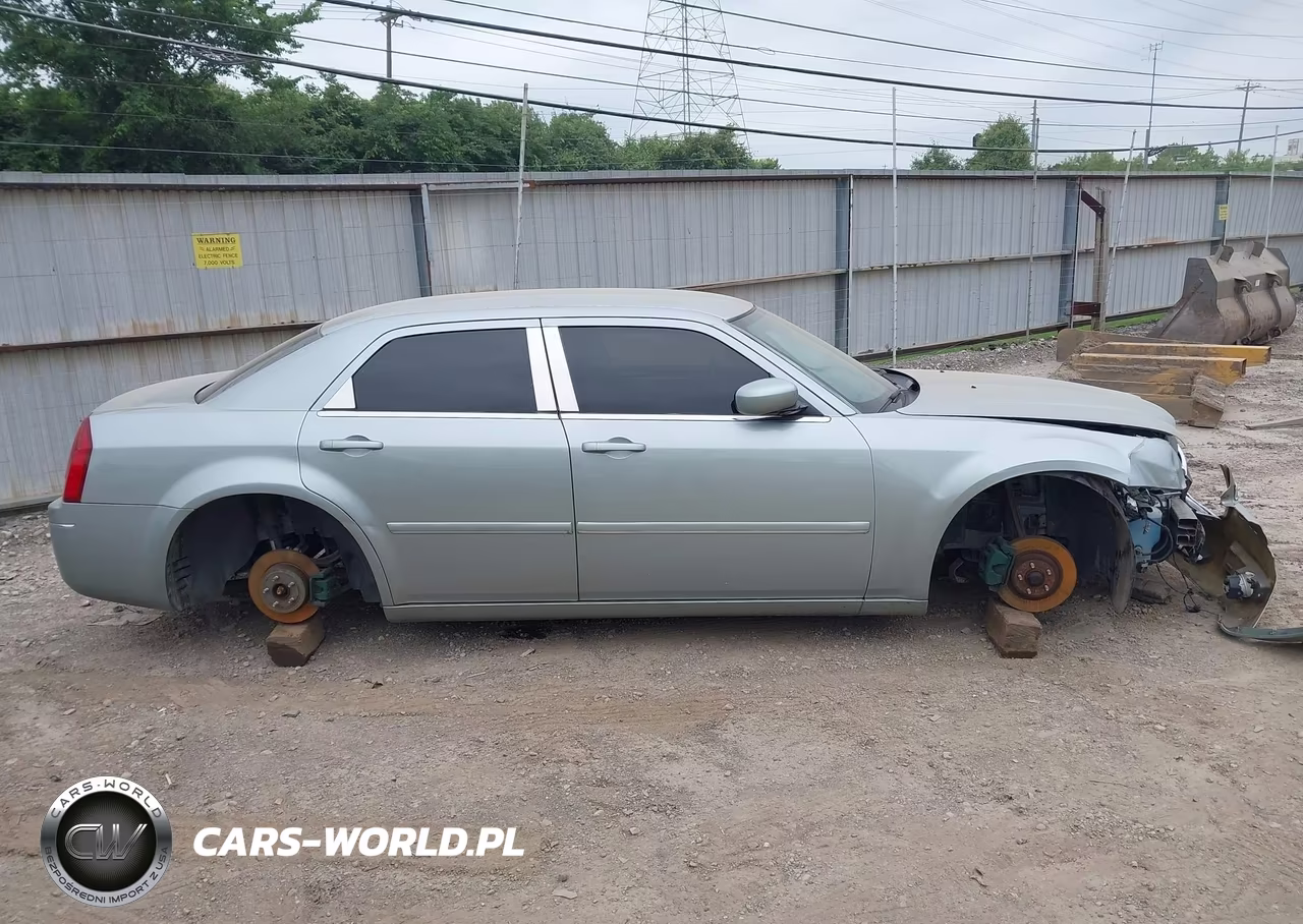 2005 Chrysler 300 Touring VIN:2C3AA53G35H508686 - 13