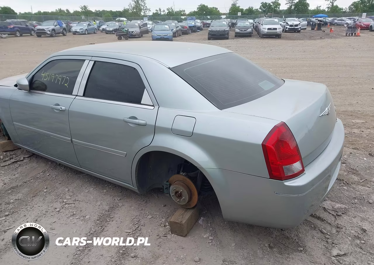 2005 Chrysler 300 Touring VIN:2C3AA53G35H508686 - 3