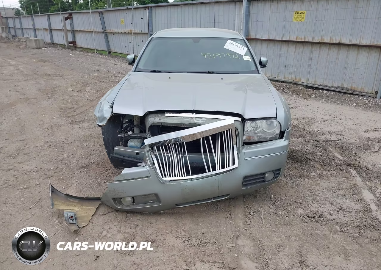 2005 Chrysler 300 Touring VIN:2C3AA53G35H508686 - 6