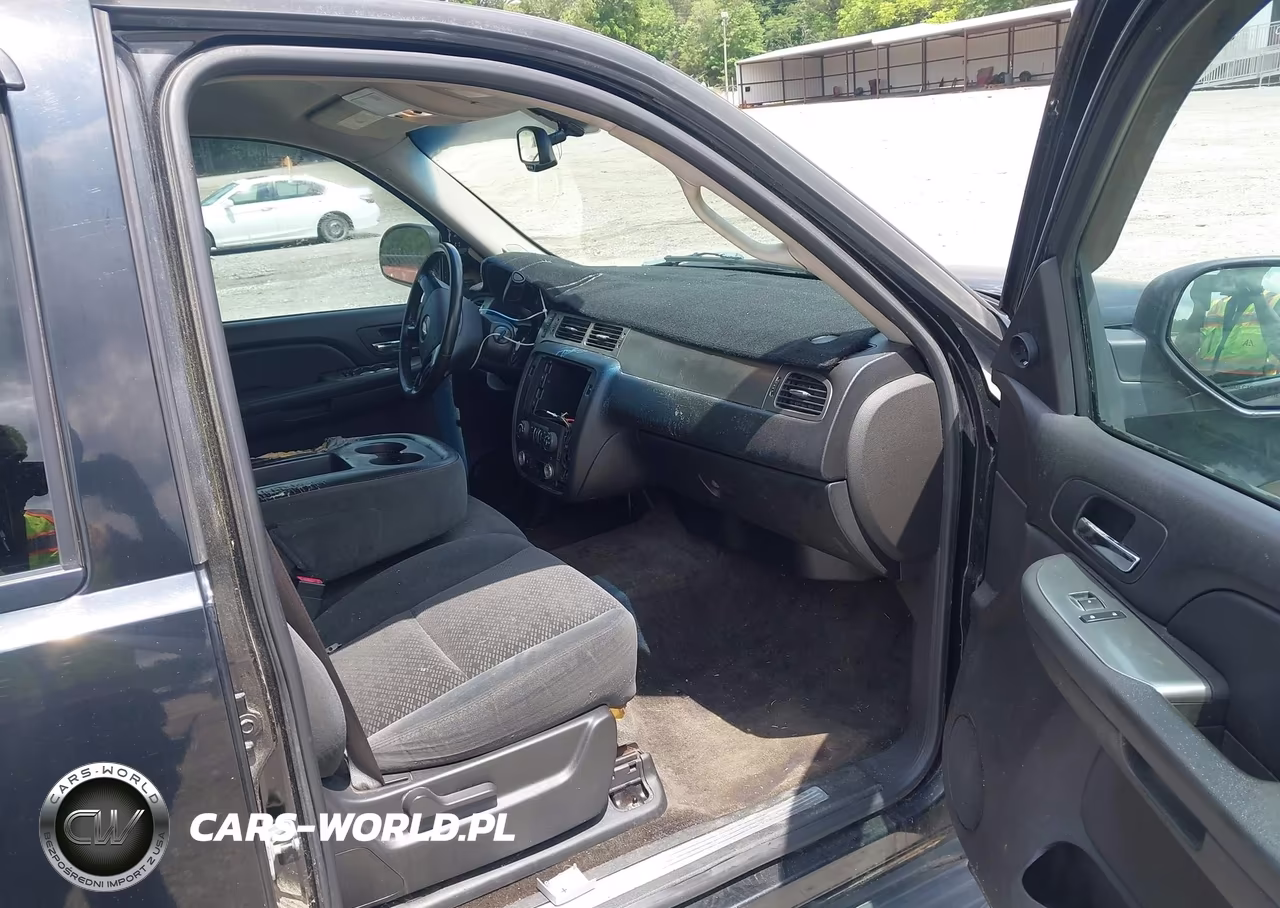2007 Chevrolet Tahoe Ls VIN:1GNFC13C47R287675 - 5
