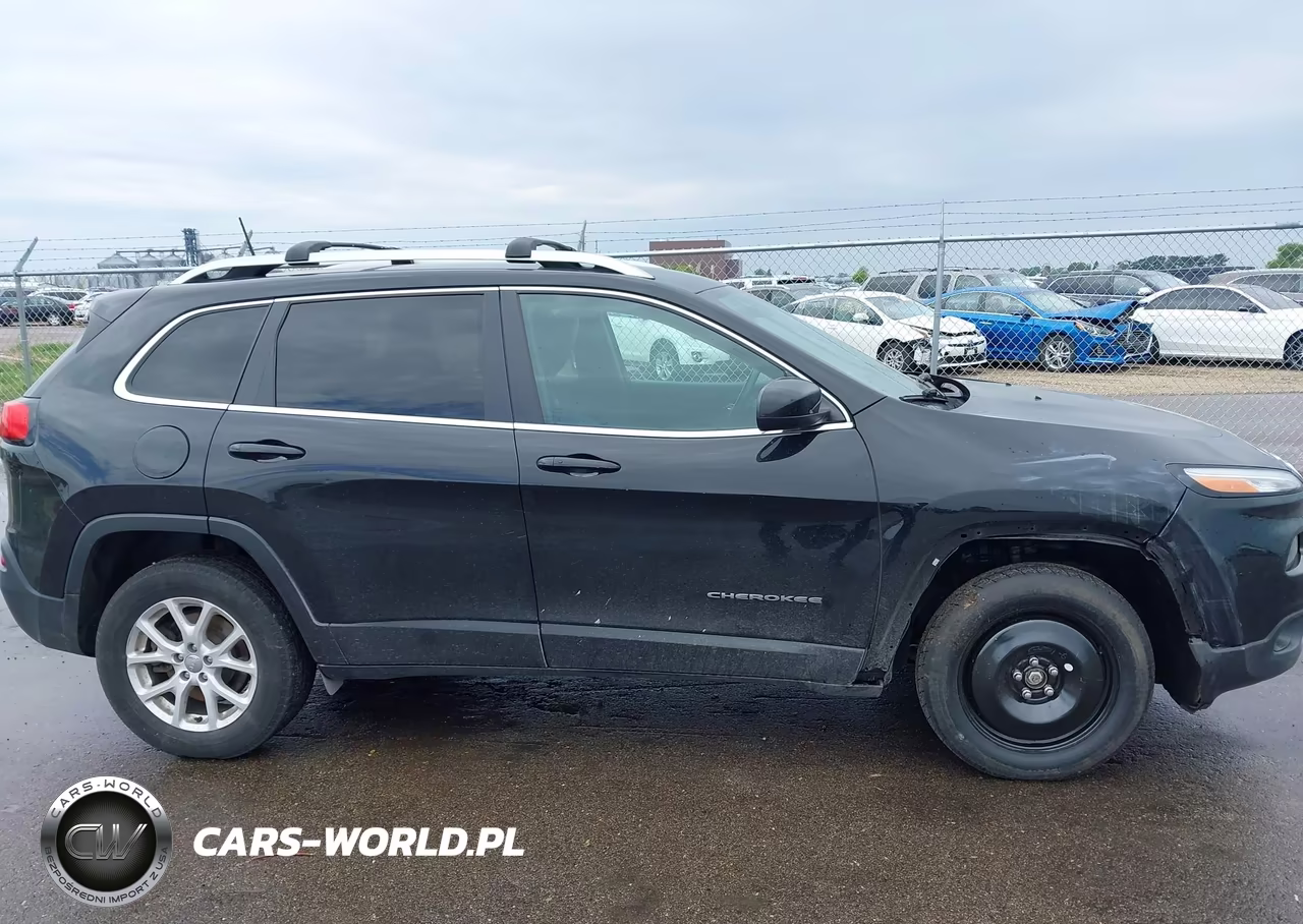 2018 Jeep Cherokee Latitude Plus 4X4 VIN:1C4PJMLB9JD535791 - 13