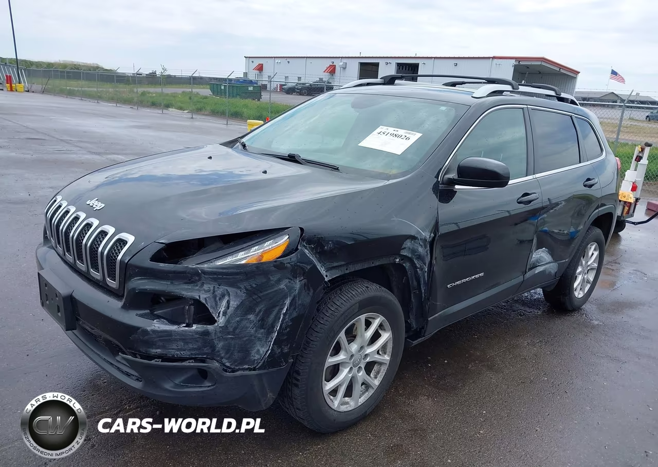 2018 Jeep Cherokee Latitude Plus 4X4 VIN:1C4PJMLB9JD535791 - 2