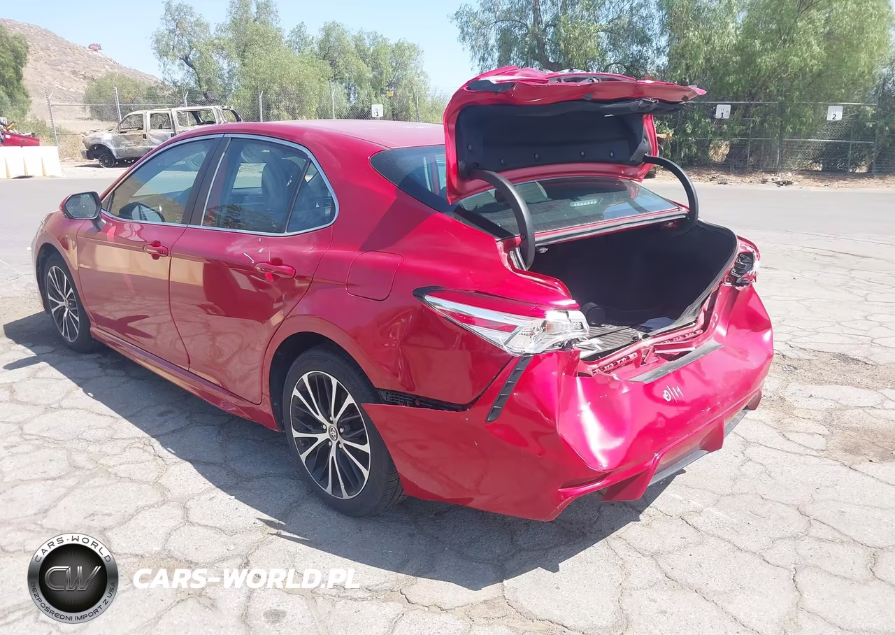 2020 Toyota Camry Se VIN:4T1G11AK8LU378996 - 3