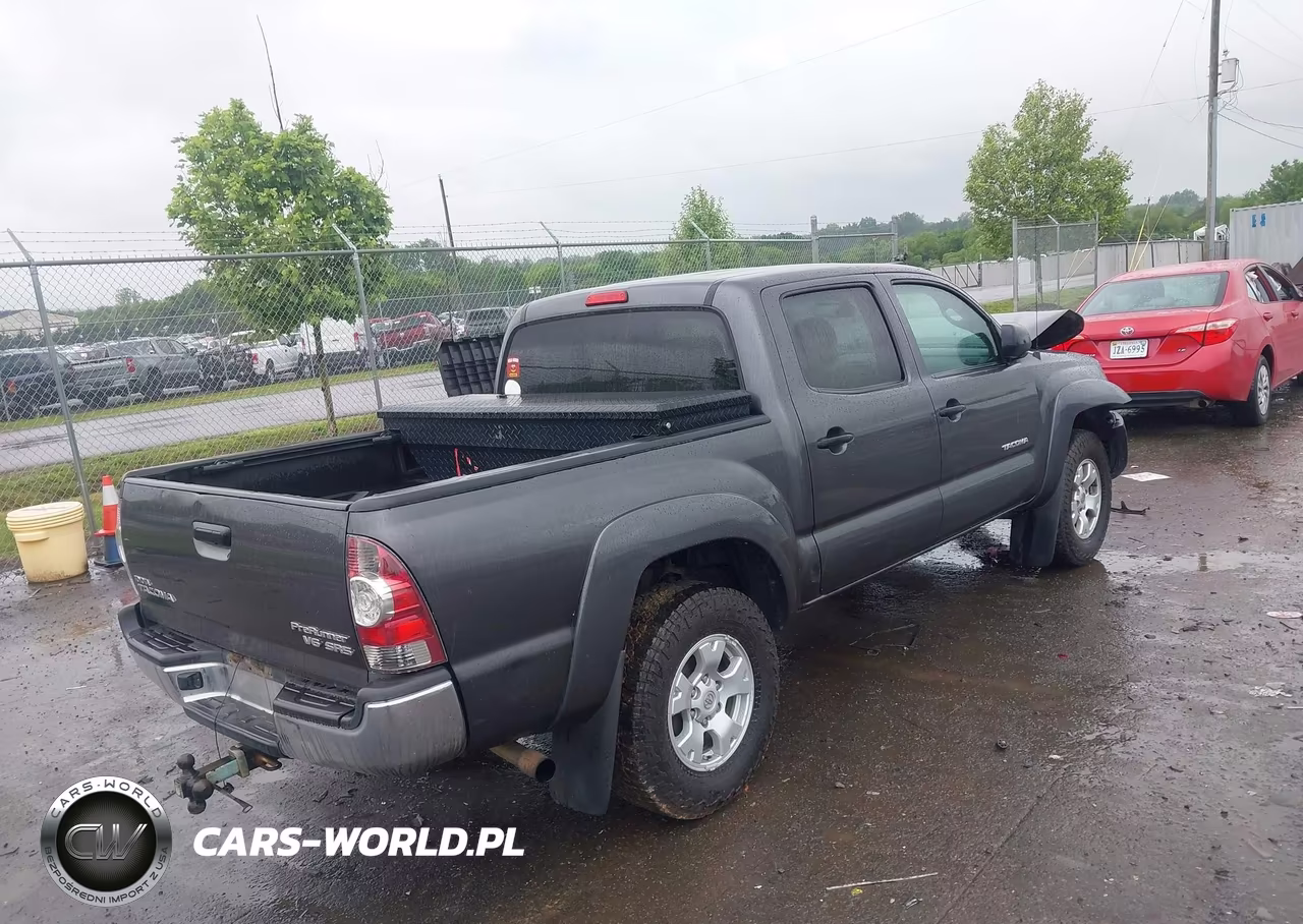2011 Toyota Tacoma Prerunner V6 VIN:3TMJU4GN4BM122622 - 4