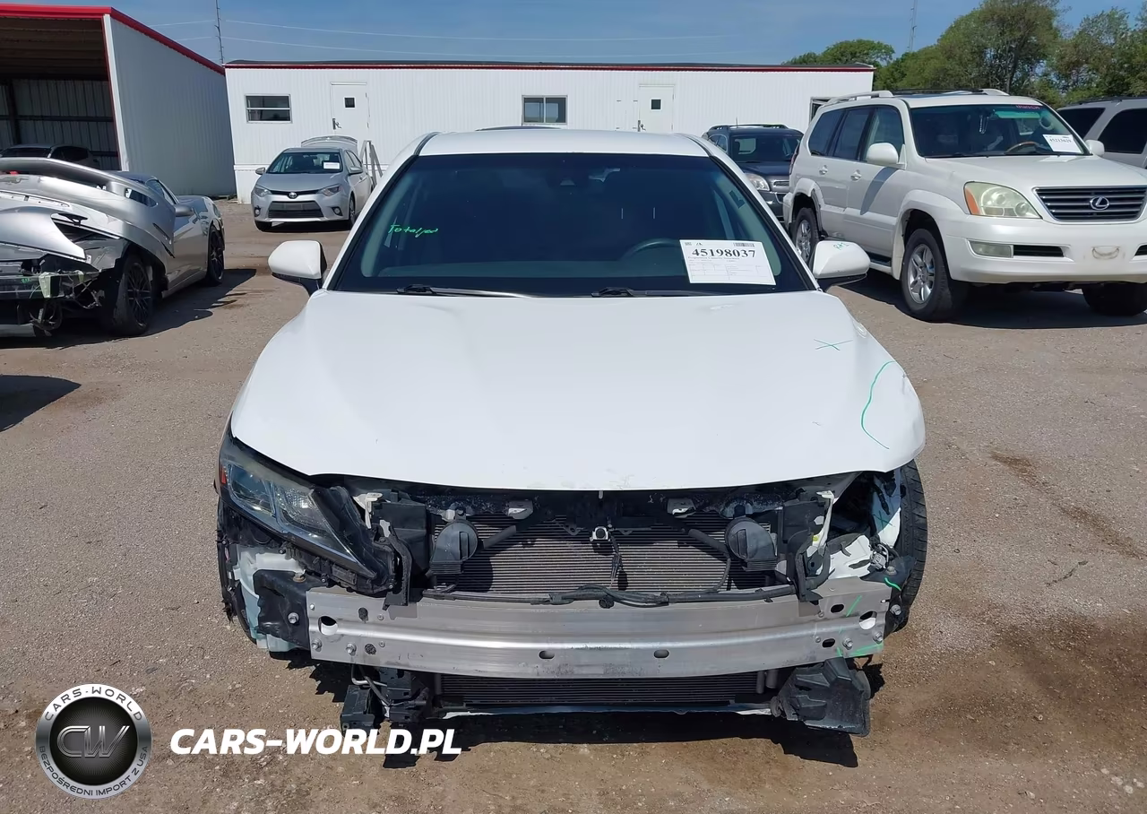 2019 Toyota Camry Le VIN:4T1B11HK3KU197724 - 13