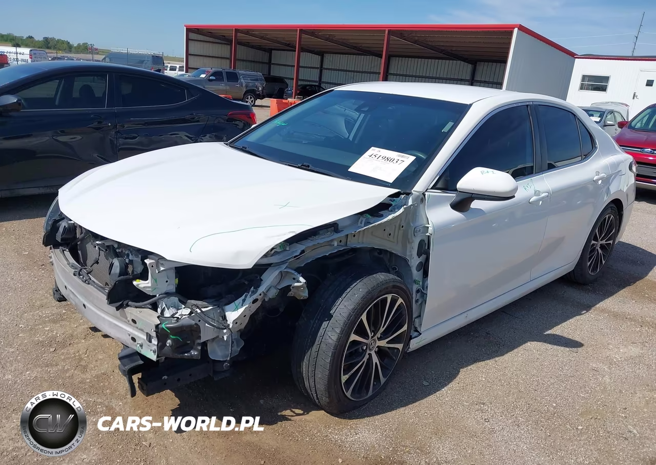 2019 Toyota Camry Le VIN:4T1B11HK3KU197724 - 2