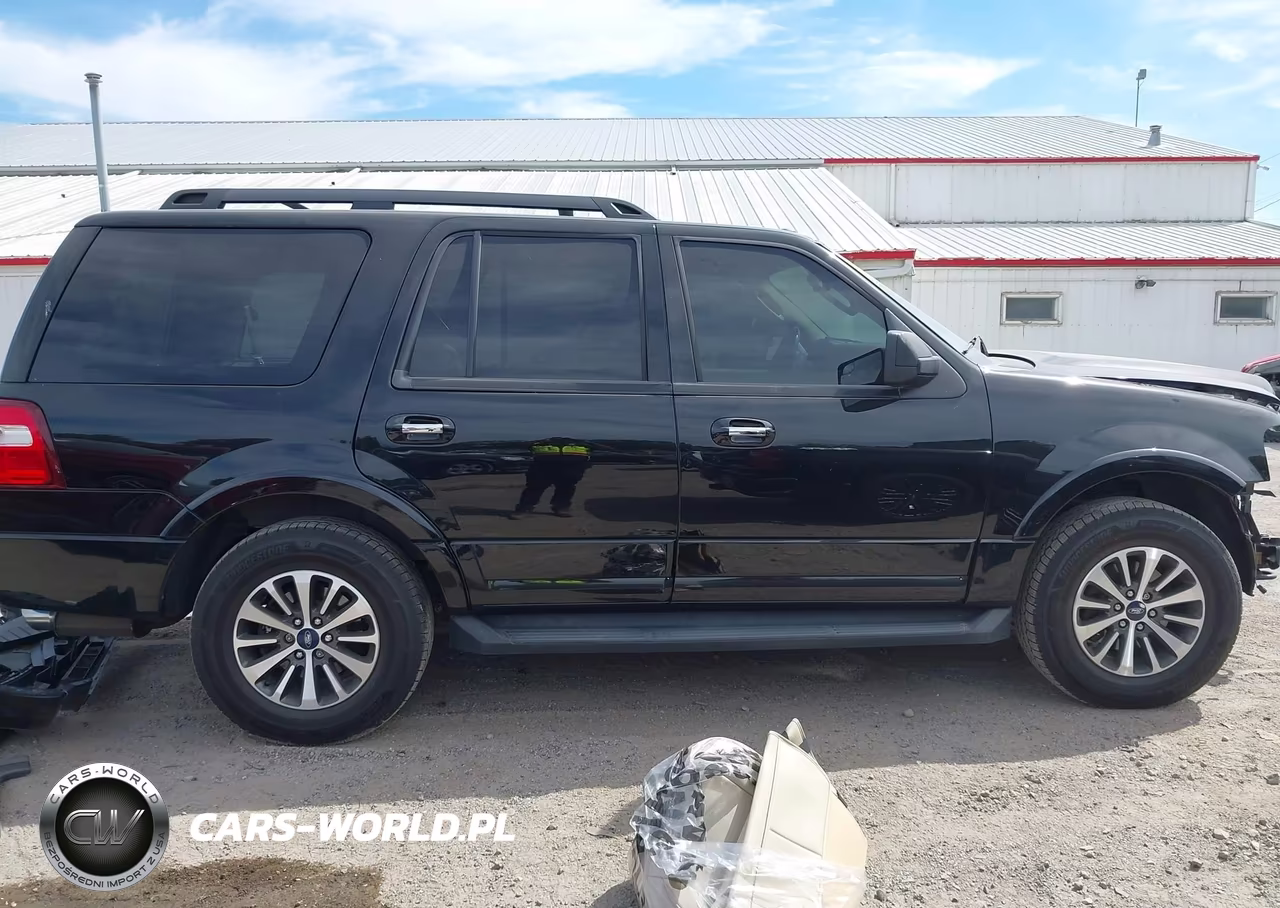 2017 Ford Expedition Xlt VIN:1FMJU1JT0HEA00159 - 14