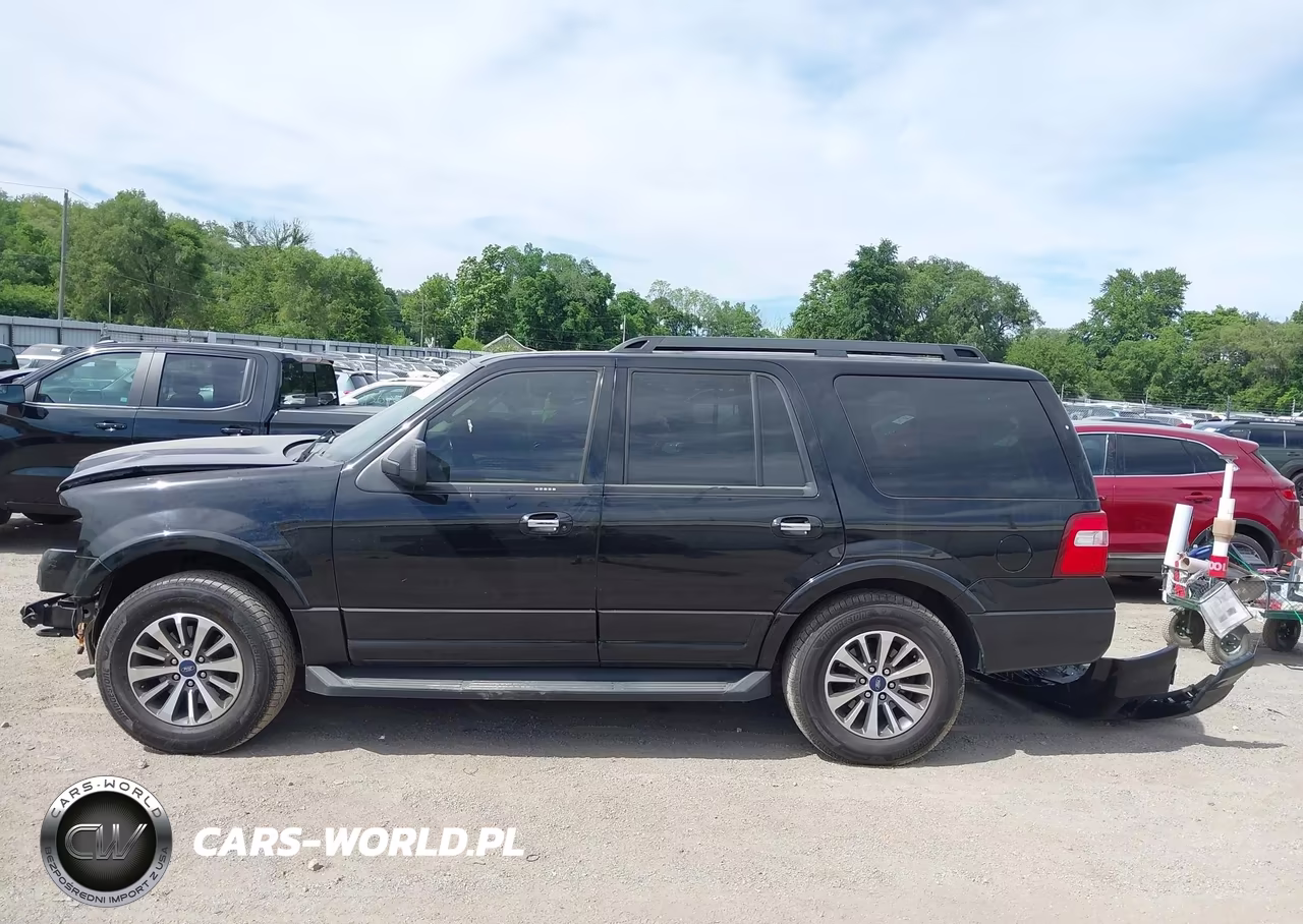2017 Ford Expedition Xlt VIN:1FMJU1JT0HEA00159 - 15