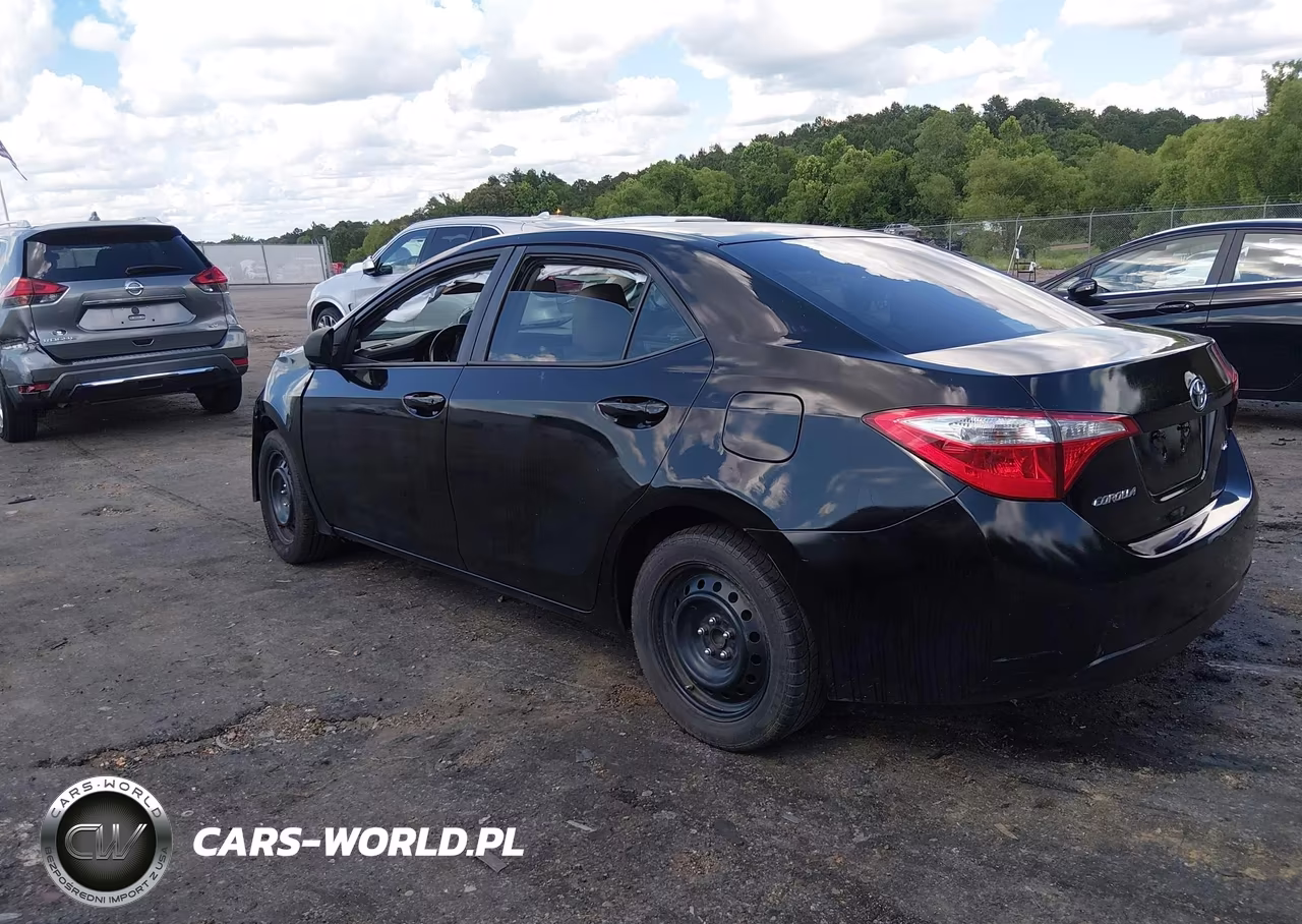 2016 Toyota Corolla Le VIN:5YFBURHE4GP372443 - 3