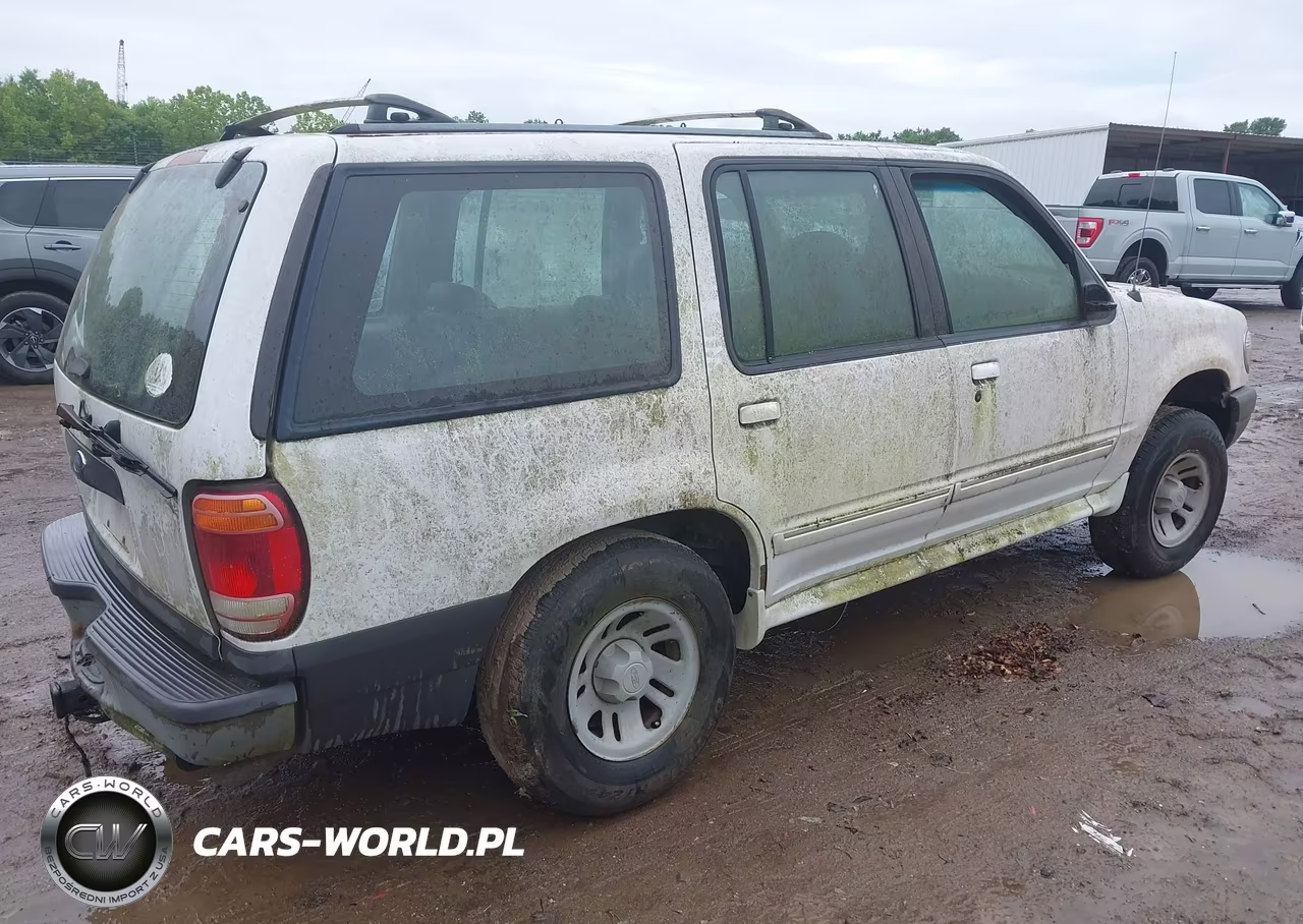2000 Ford Explorer Xl Fleet VIN:1FMZU71X8YUB43925 - 4