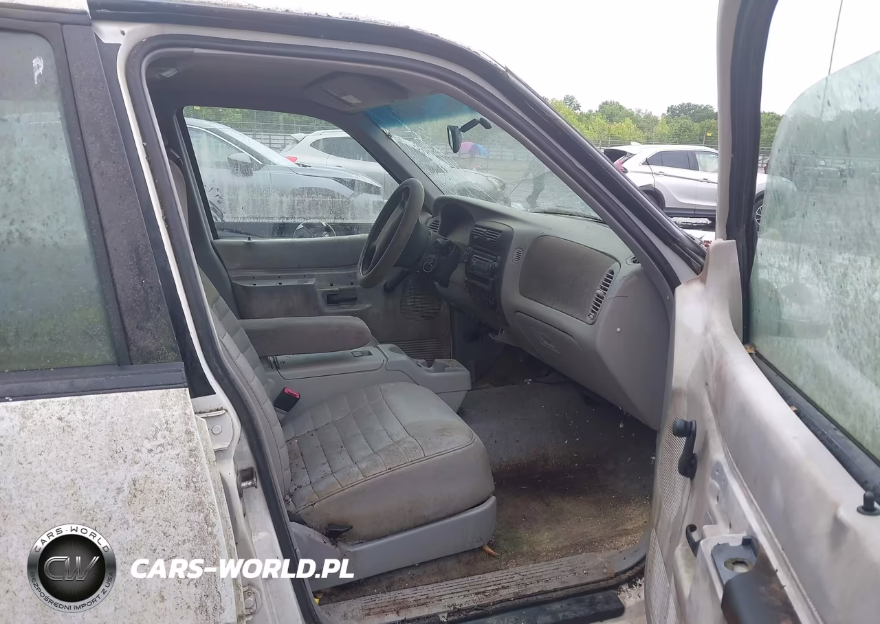 2000 Ford Explorer Xl Fleet VIN:1FMZU71X8YUB43925 - 5
