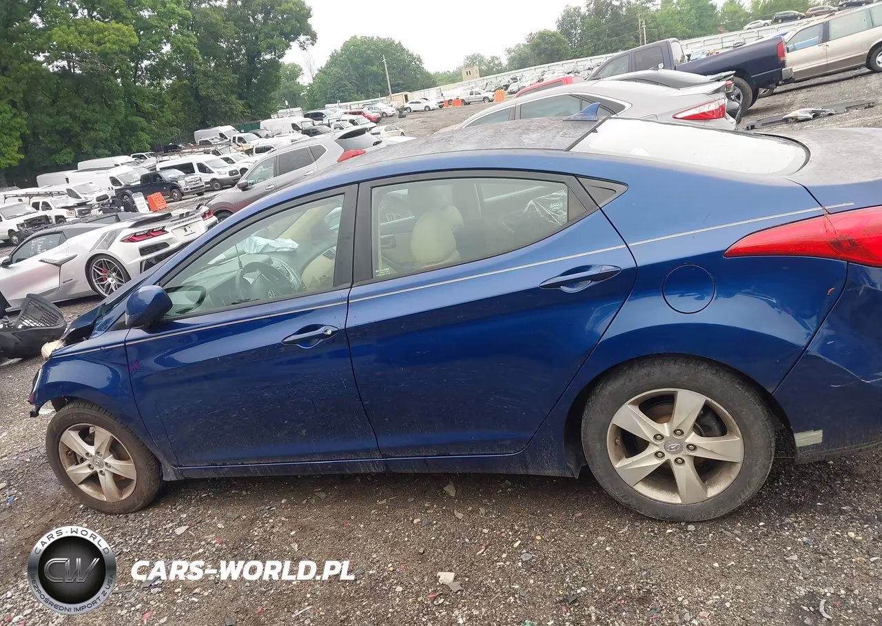 2013 Hyundai Elantra Gls VIN:KMHDH4AE1DU632978 - 14