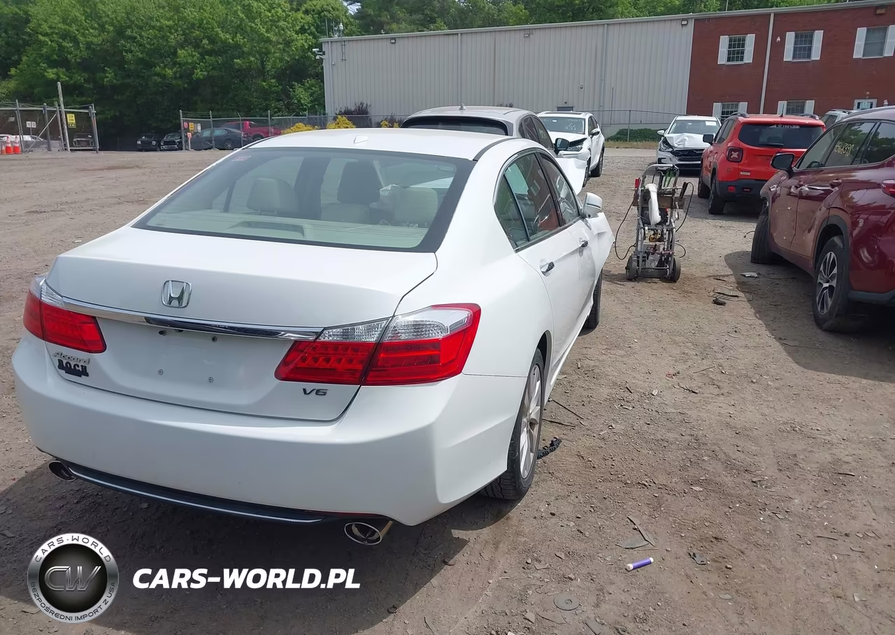 2015 Honda Accord Ex-L V-6 VIN:1HGCR3F85FA017981 - 4