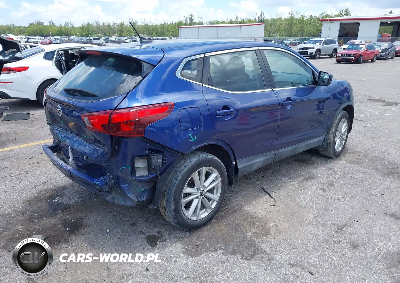 2019 Nissan Rogue Sport S VIN:JN1BJ1CP2KW233286 - 4