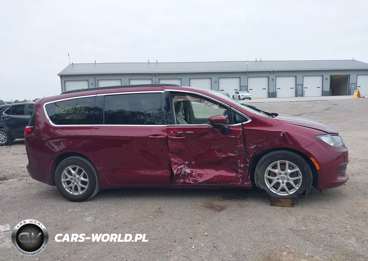 2021 Chrysler Voyager Lxi VIN:2C4RC1DG5MR509332 - 13