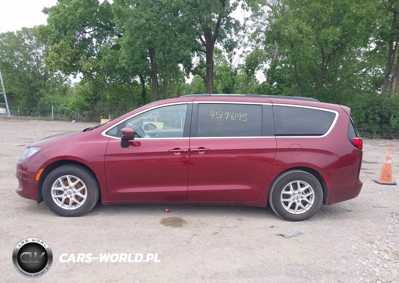 2021 Chrysler Voyager Lxi VIN:2C4RC1DG5MR509332 - 14