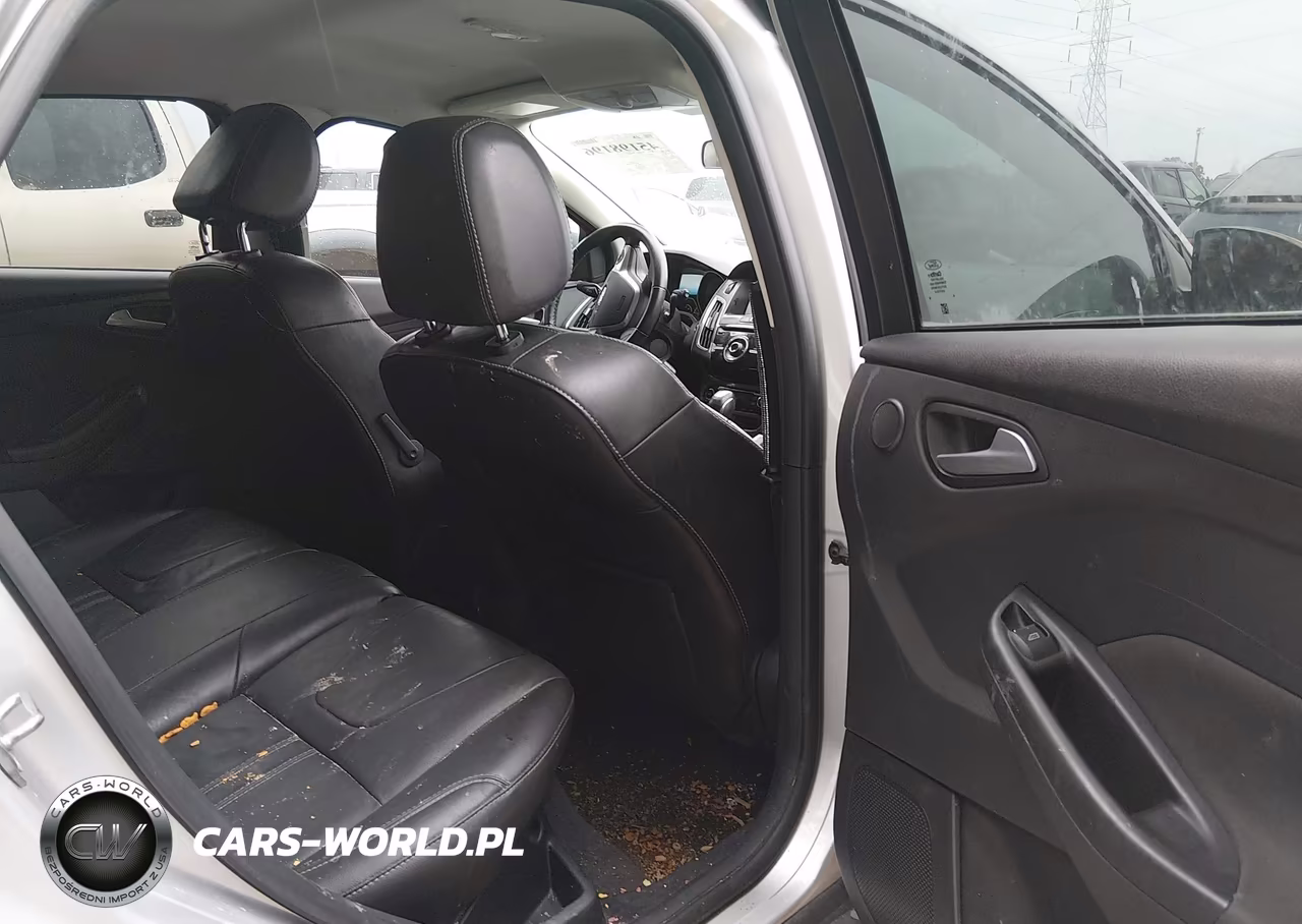 2014 Ford Focus Titanium VIN:1FADP3N26EL397752 - 8