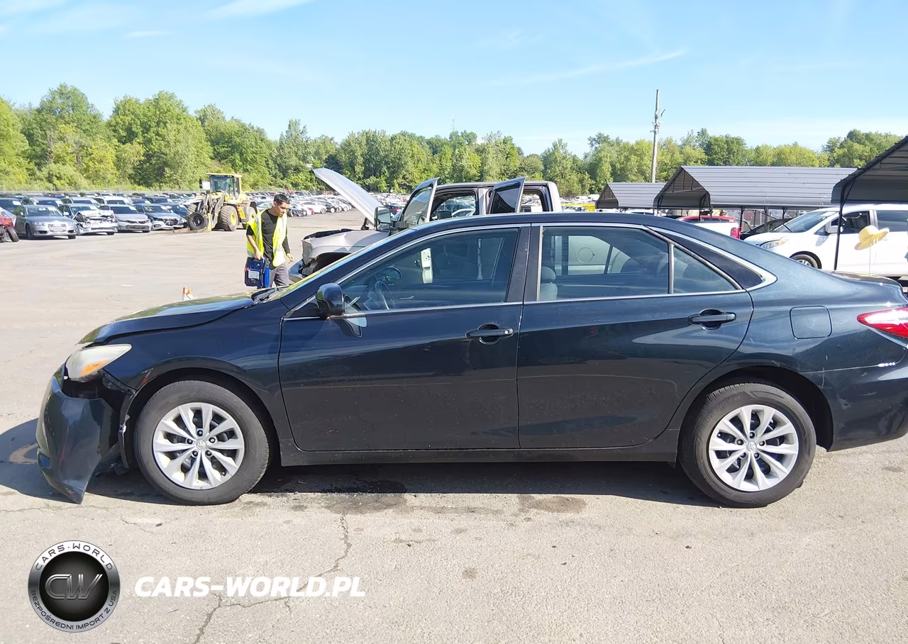 2016 Toyota Camry Le VIN:4T4BF1FK6GR533710 - 15