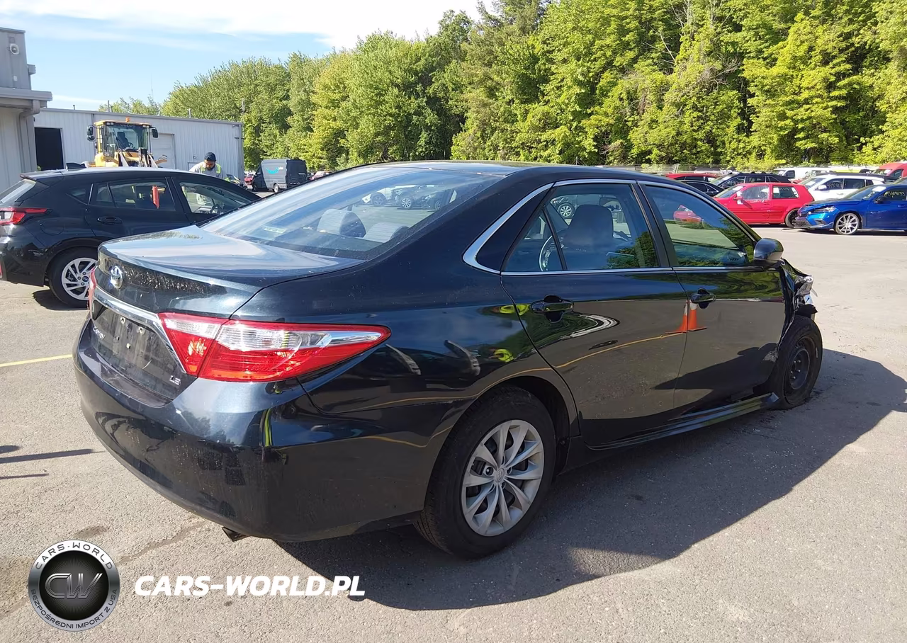 2016 Toyota Camry Le VIN:4T4BF1FK6GR533710 - 4
