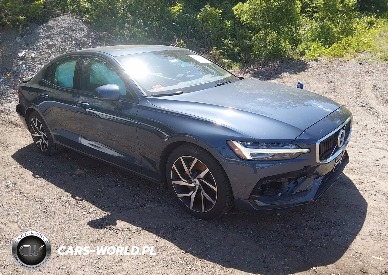 2019 Volvo S60 T6 Momentum – zdjęcie 1 z 19