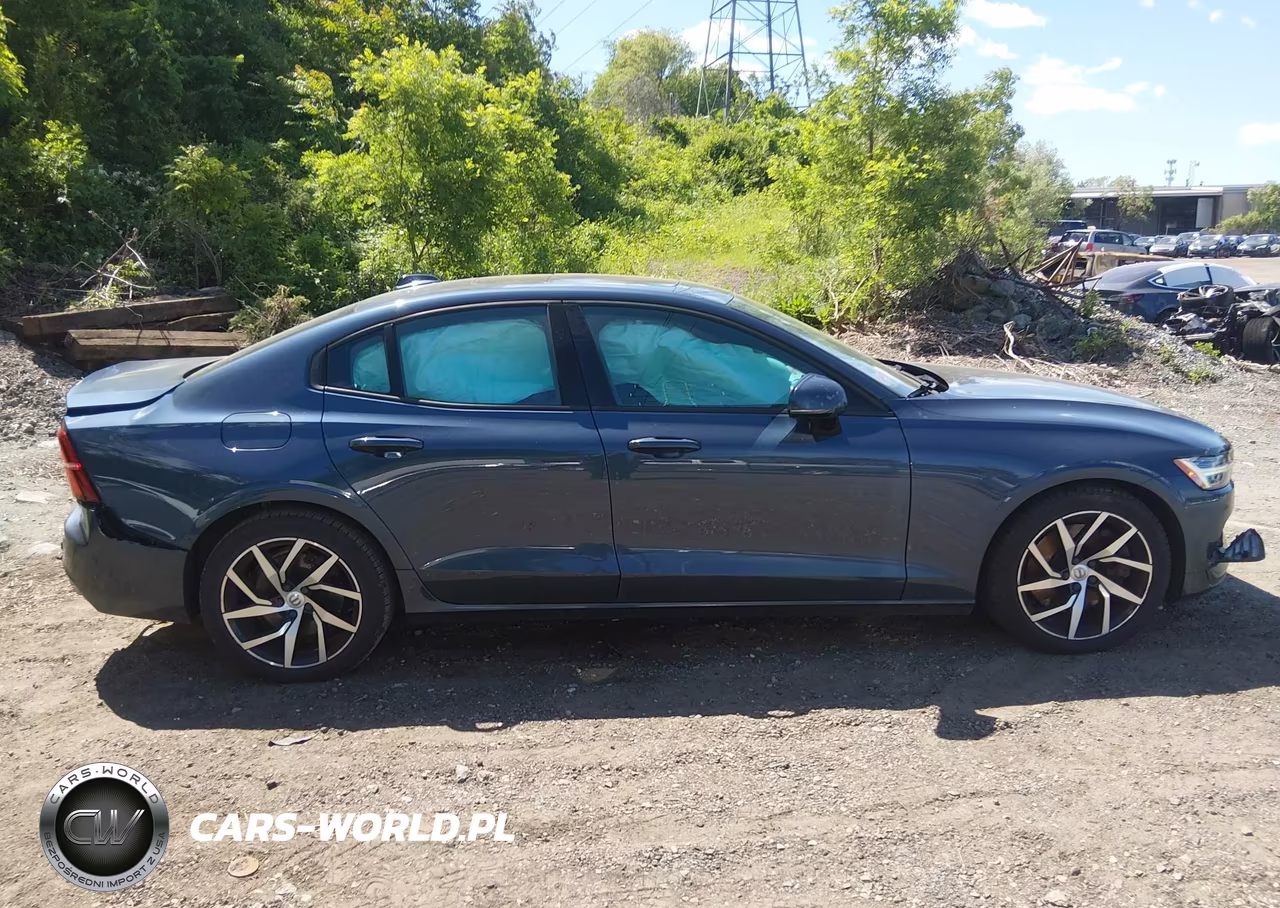 2019 Volvo S60 T6 Momentum VIN:7JRA22TK2KG004490 - 13