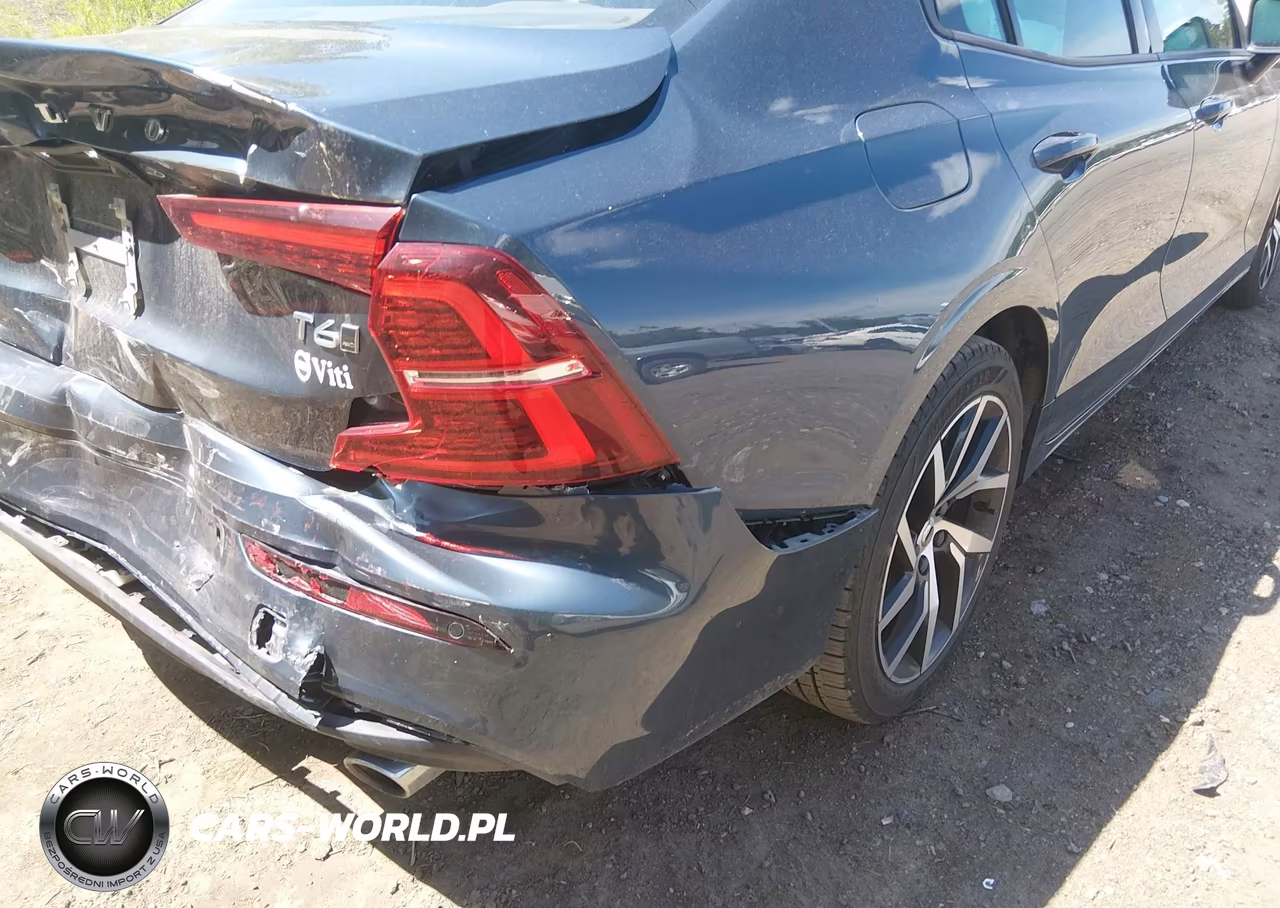 2019 Volvo S60 T6 Momentum VIN:7JRA22TK2KG004490 - 17
