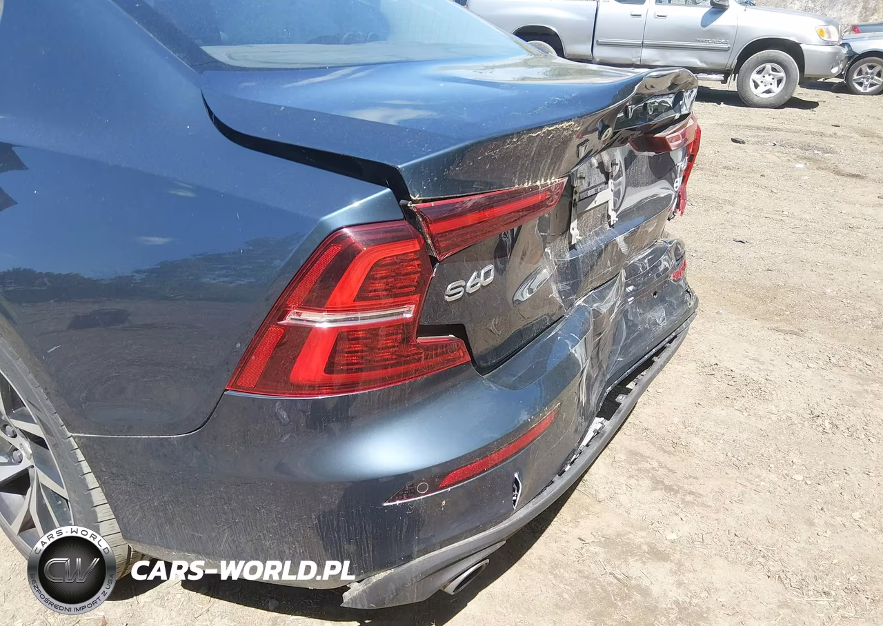 2019 Volvo S60 T6 Momentum VIN:7JRA22TK2KG004490 - 18