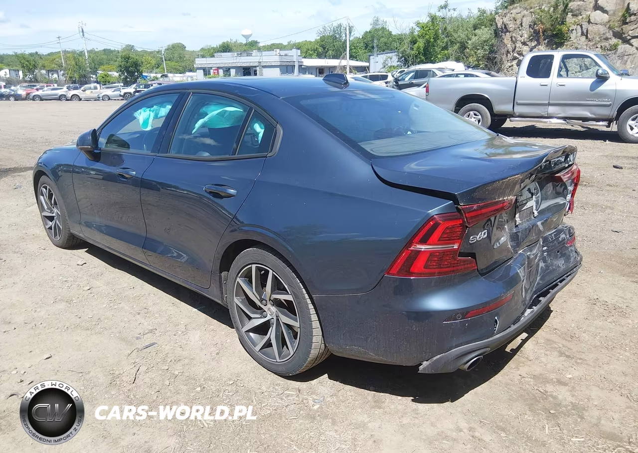 2019 Volvo S60 T6 Momentum VIN:7JRA22TK2KG004490 - 3