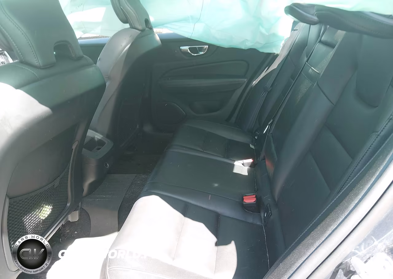 2019 Volvo S60 T6 Momentum VIN:7JRA22TK2KG004490 - 8