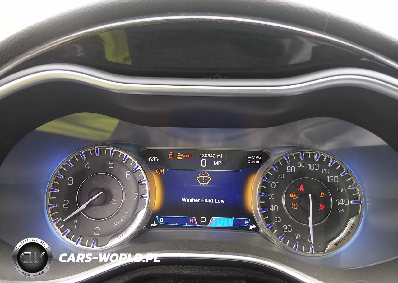 2015 Chrysler 200 C VIN:1C3CCCCB4FN593770 - 7