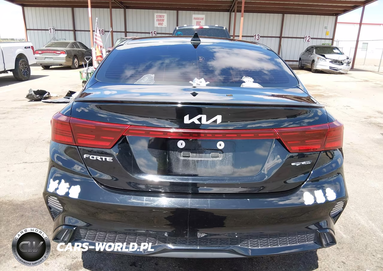 2023 Kia Forte Gt-Line VIN:3KPF54AD4PE660791 - 17